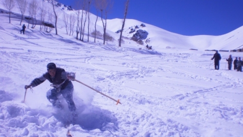 آمادگی‌ها برای برگزاری پنجمین دور مسابقات بین‌المللی اسکی در بامیان
